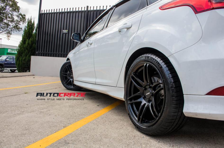 FORD FOCUS  5 STUD  CC02 MATTE BLACK